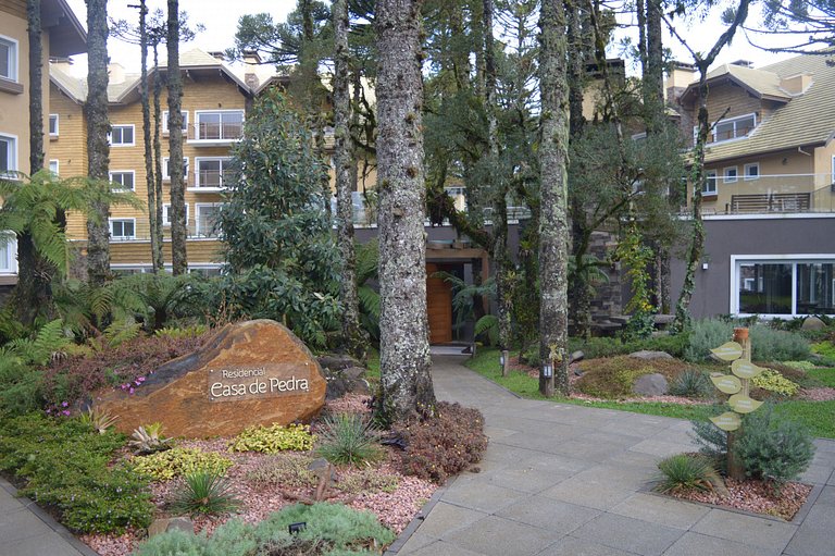 Rosa Edifício Casa de Pedra